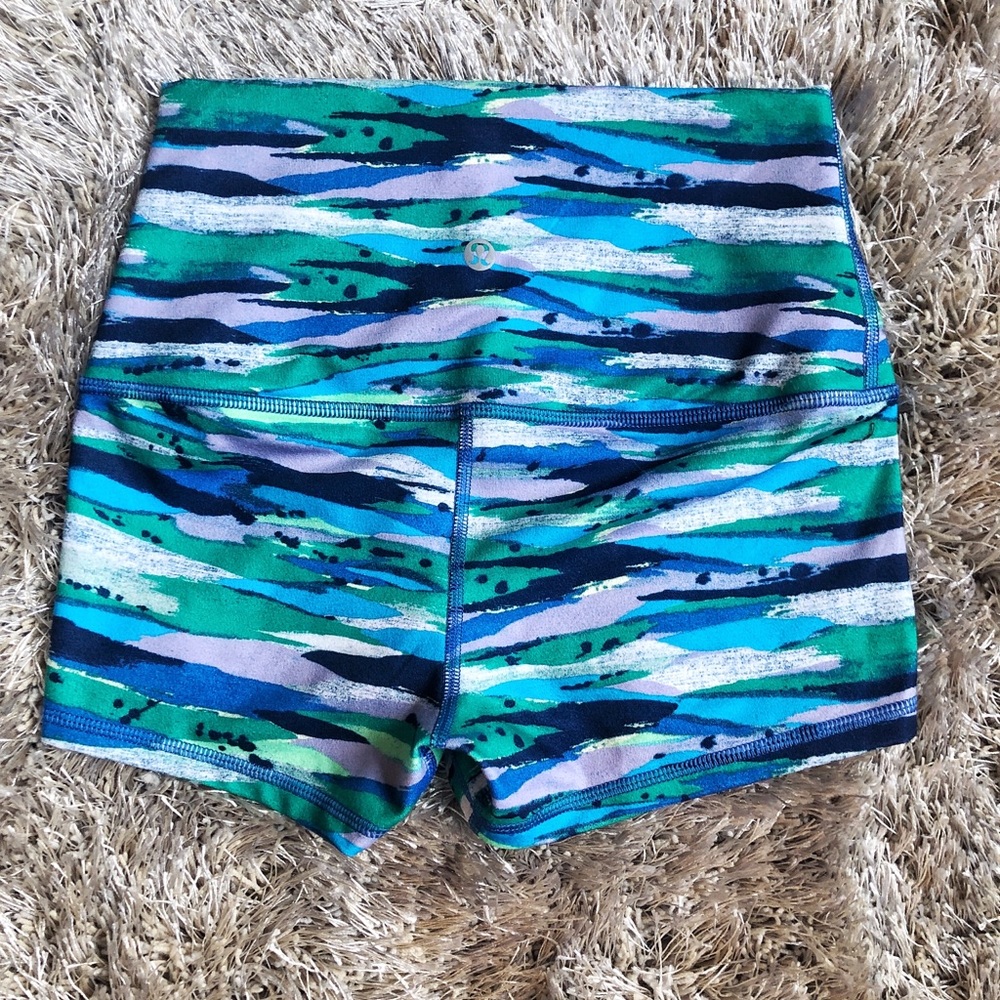 Lululemon Boogie Roll-Down Shorts